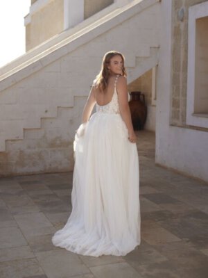 ronja leichte a linie mit blätterspitze und trägern