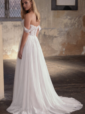 linea leichtes brautkleid mit herzausschnitt und carmenträgern