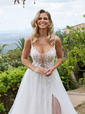 annabelle leichte a linie mit 3d blüten und v ausschnitt