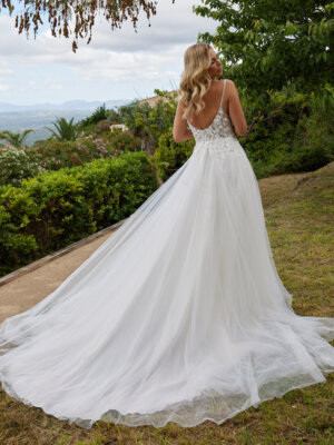 annabelle leichte a linie mit 3d blüten und v ausschnitt