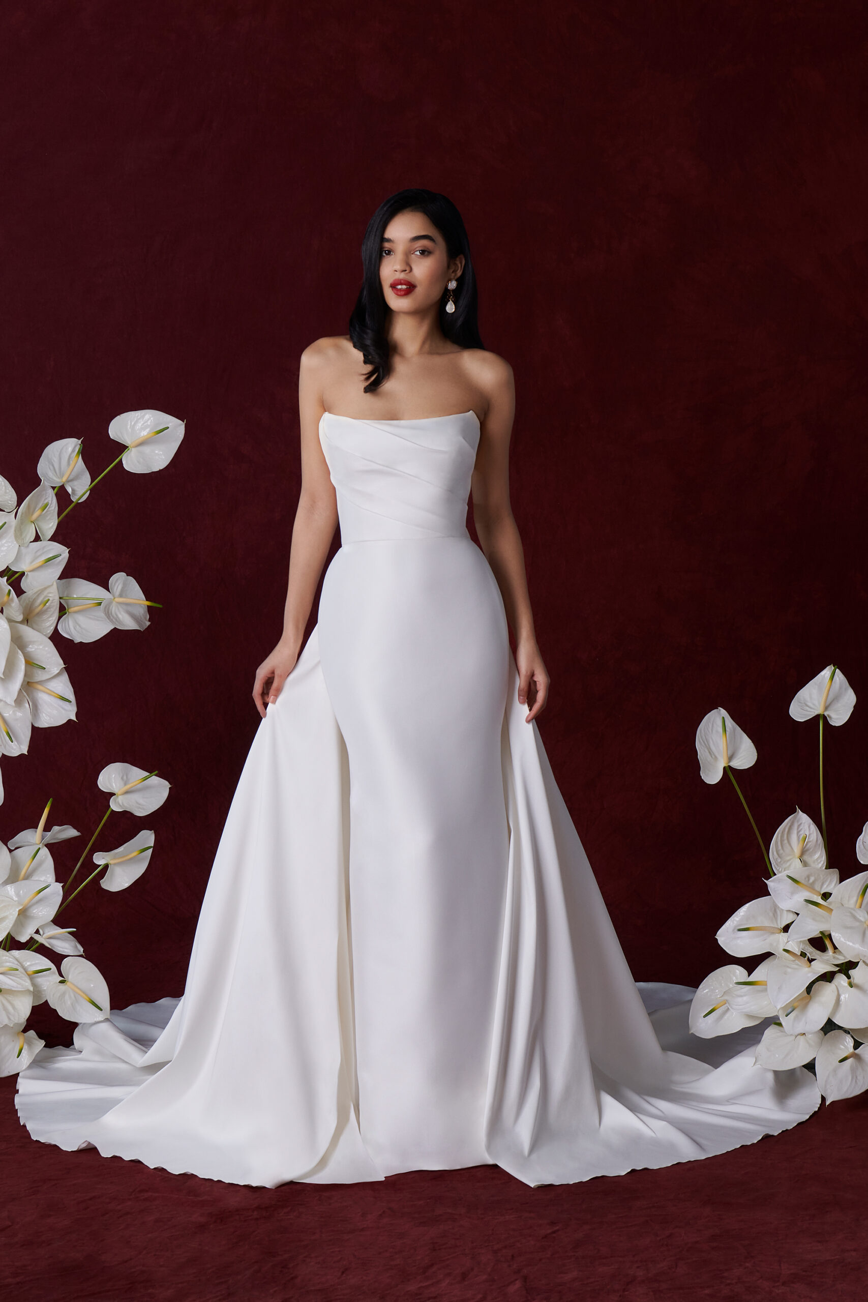 charlie schlichtes fit and flare brautkleid mit geradem ausschnitt und abnehmbarer schleppe charlie schlichtes fit and flare brautkleid mit geradem ausschnitt und abnehmbarer schleppe