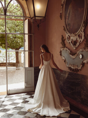 soraya brautkleid mit geradem ausschnitt und breiten trägern