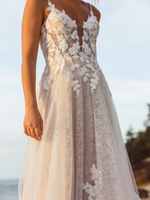 jenica a linie mit spaghettiträgern, v ausschnitt und spitze