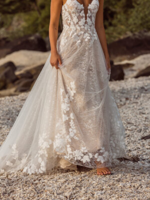 jenica a linie mit spaghettiträgern, v ausschnitt und spitze