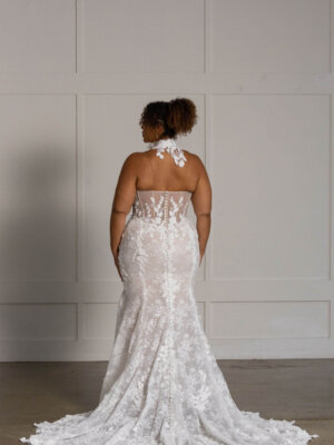 leith figurbetontes brautkleid mit all over spitze und 3d blüten