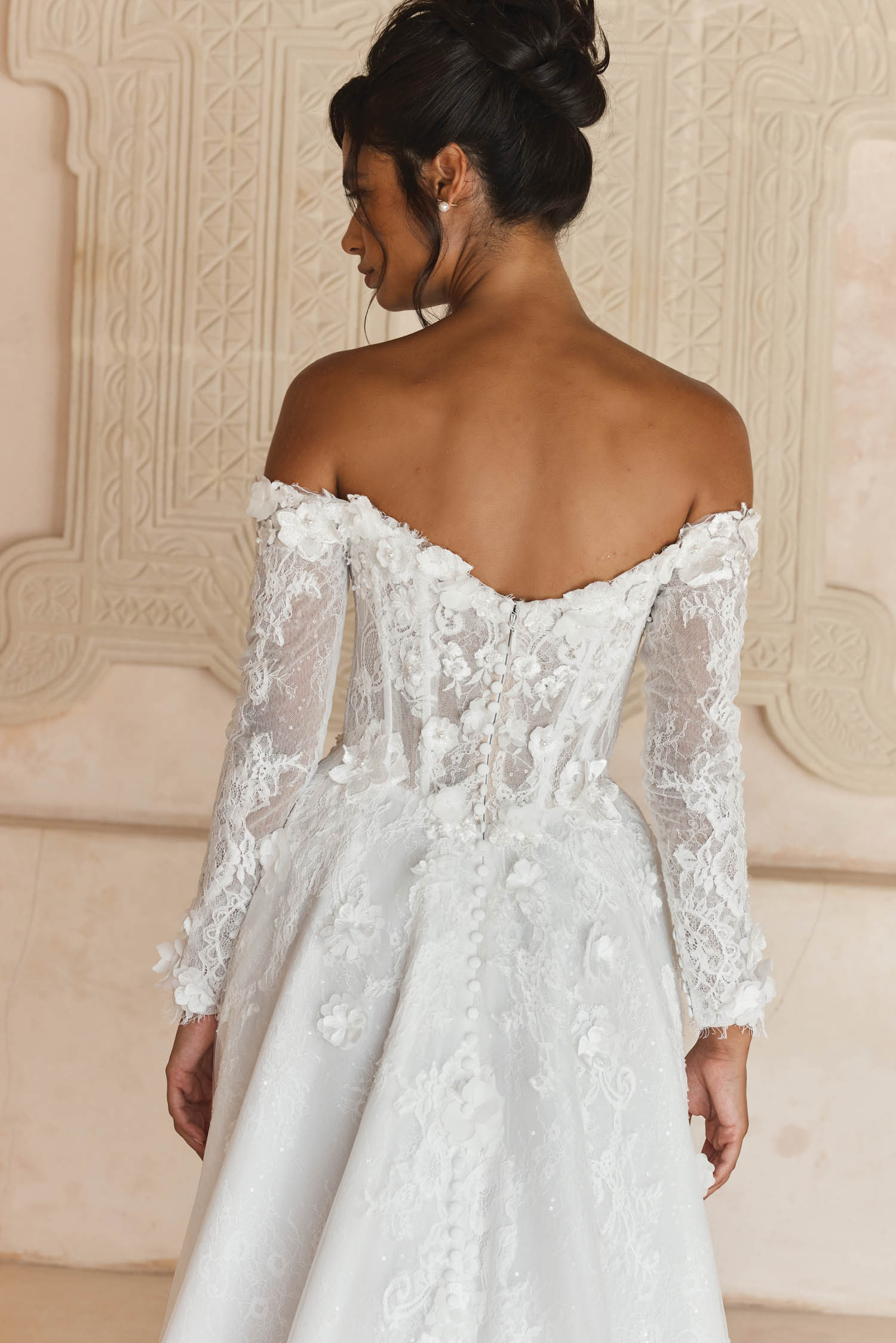 lucia brautkleid mit herzausschnitt, 3d blüten und Ärmeln lucia brautkleid mit herzausschnitt, 3d blüten und Ärmeln