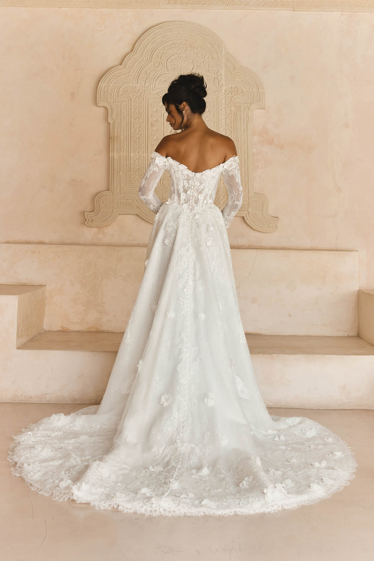 lucia brautkleid mit herzausschnitt, 3d blüten und Ärmeln lucia brautkleid mit herzausschnitt, 3d blüten und Ärmeln