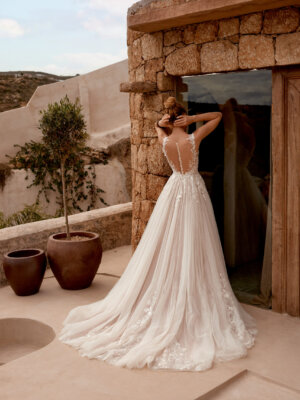 kalea brautkleid mit kopfleiste und spitze