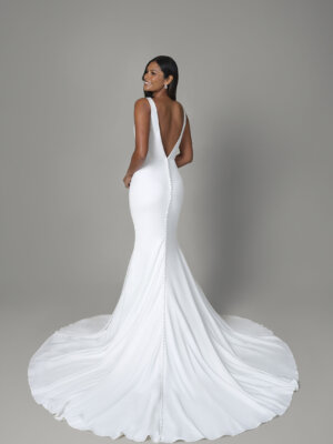 olivia cleanes fit and flare brautkleid mit tiefem rücken