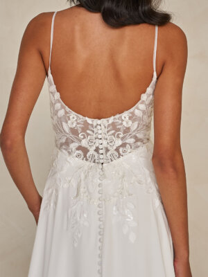 westwood leichtes brautkleid mit trägern und tiefem ausschnitt