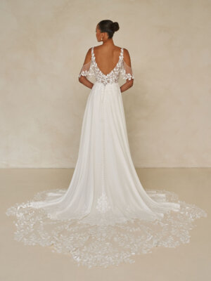 wilmott leichtes brautkleid mit blätterspitze und langer schleppe