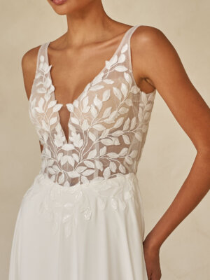 wilmott leichtes brautkleid mit blätterspitze und langer schleppe