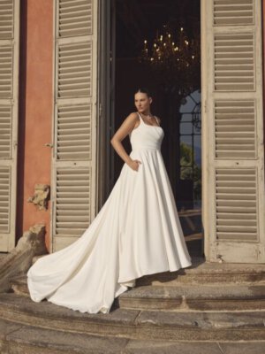 soraya brautkleid mit geradem ausschnitt und breiten trägern