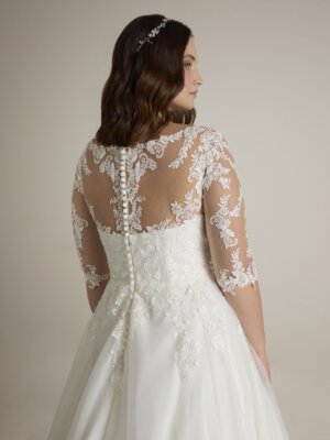 susa brautkleid mit Ärmeln und spitzenoberteil