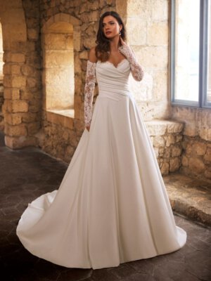 Kleidergalerie Elegantes A-Linien-Brautkleid aus matt glänzendem Satin oder Mikado, mit drapierter Basque-Waist-Korsage und abnehmbaren langen Ärmeln aus Spitze