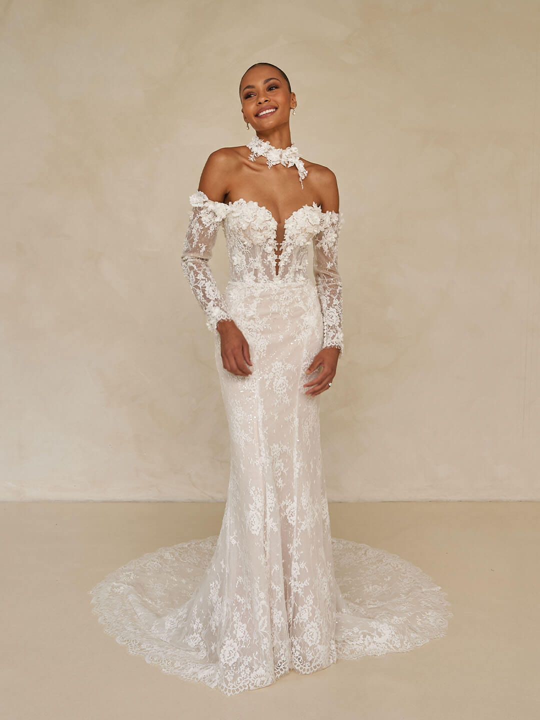Fit and Flare Brautkleid mit Spiitze und Glitzer in Cuxhaven und nahe Stade.