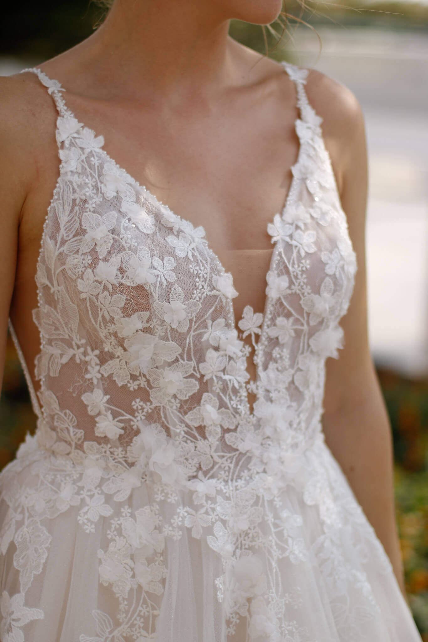 a linien brautkleid v ausschnitt spitze glitzer hamburg