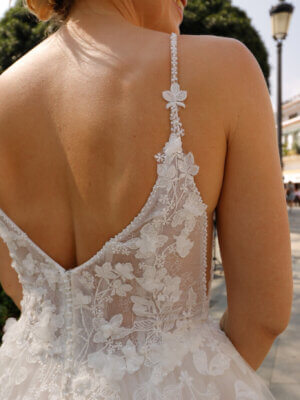 brautkleid tiefer ruecken spaghettitraeger spitze oldenburg