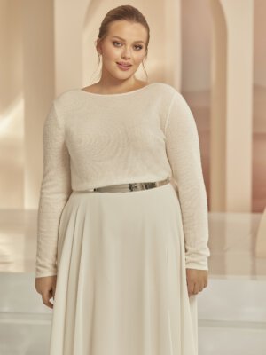 Moderner Braut-Strickpullover im Boho-Stil mit tiefem V-Rückenausschnitt, zarter Knopfleiste und U-Boot-Ausschnitt, exklusiv erhältlich in Cuxhaven.