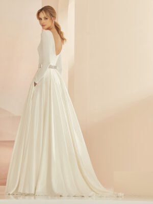 Eleganter Mikado-Satin Brautrock im A-Linien-Stil mit hoher Taille, edler Faltenlegung, Eingriffstaschen und Taillenband, exklusiv erhältlich in Cuxhaven